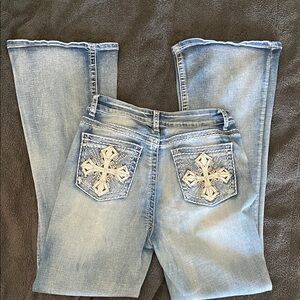 Love SoHo Light Wash Women's Jeans with Embroidered Back Pockets